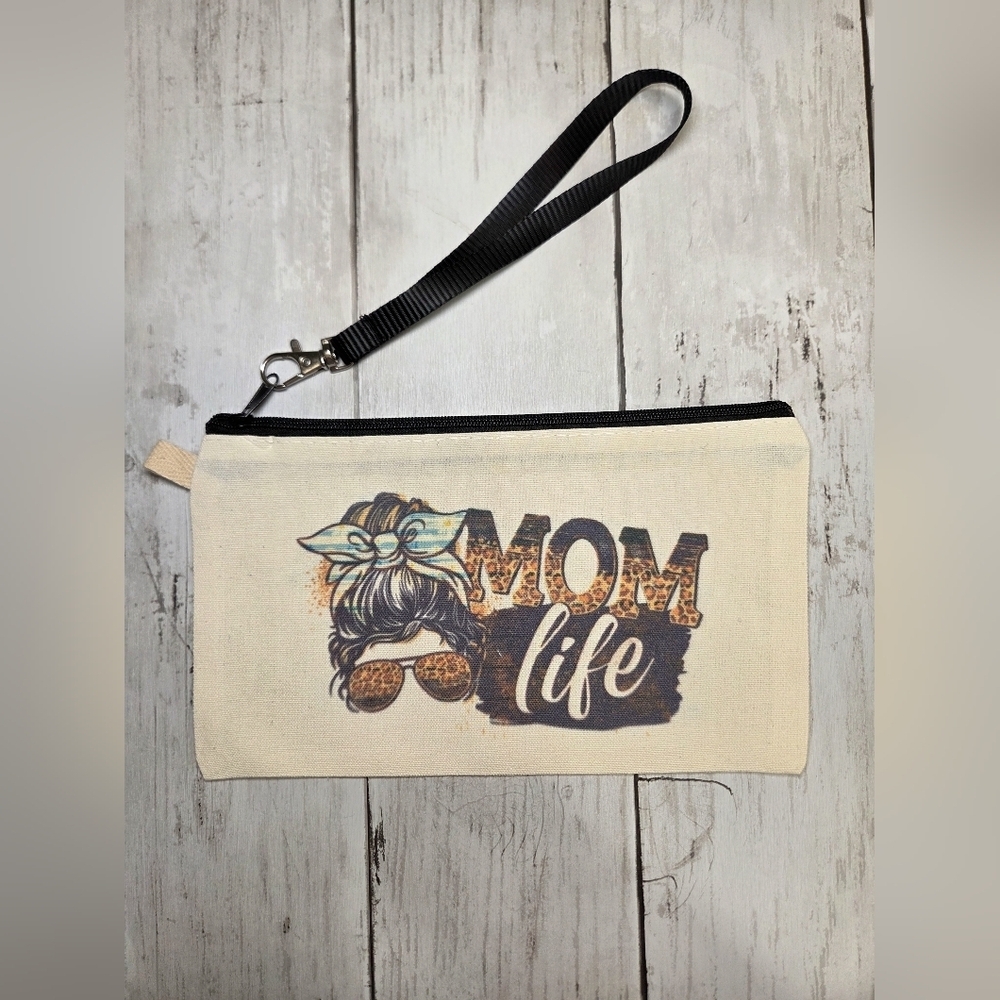 Trendy Cream 'Mom Life' Wristlet